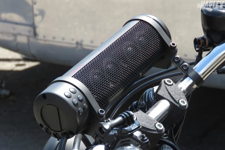 ハーレーダビッドソンXL883R S&Fモーターサイクルカスタム|ハーレー スポーツスター883Rカスタム【軽快なフットワークとシャープなルックス】