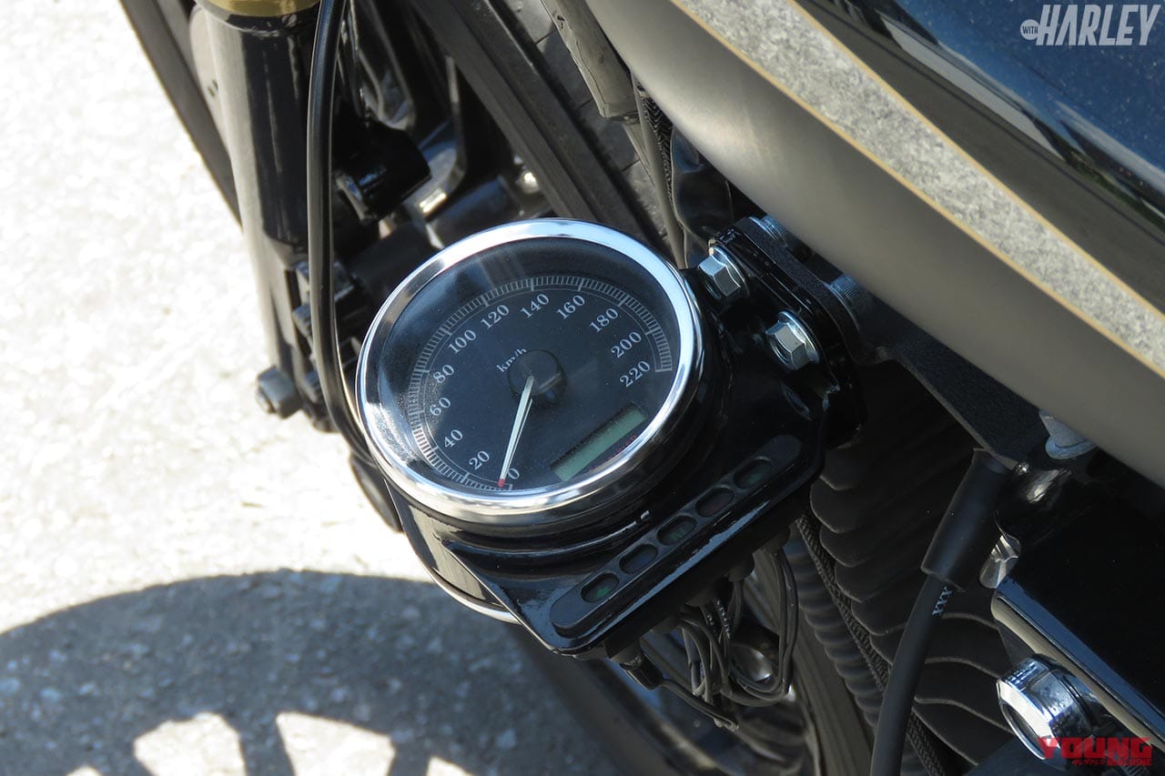 ハーレーダビッドソンXL883R S&Fモーターサイクルカスタム|ハーレー スポーツスター883Rカスタム【軽快なフットワークとシャープなルックス】