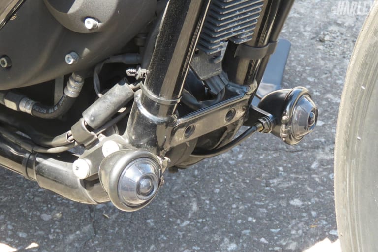 ハーレーダビッドソンXL883R S&Fモーターサイクルカスタム|ハーレー スポーツスター883Rカスタム【軽快なフットワークとシャープなルックス】