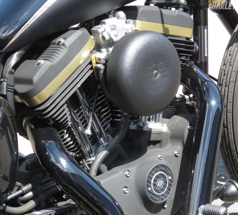 ハーレーダビッドソンXL883R S&Fモーターサイクルカスタム|ハーレー スポーツスター883Rカスタム【軽快なフットワークとシャープなルックス】