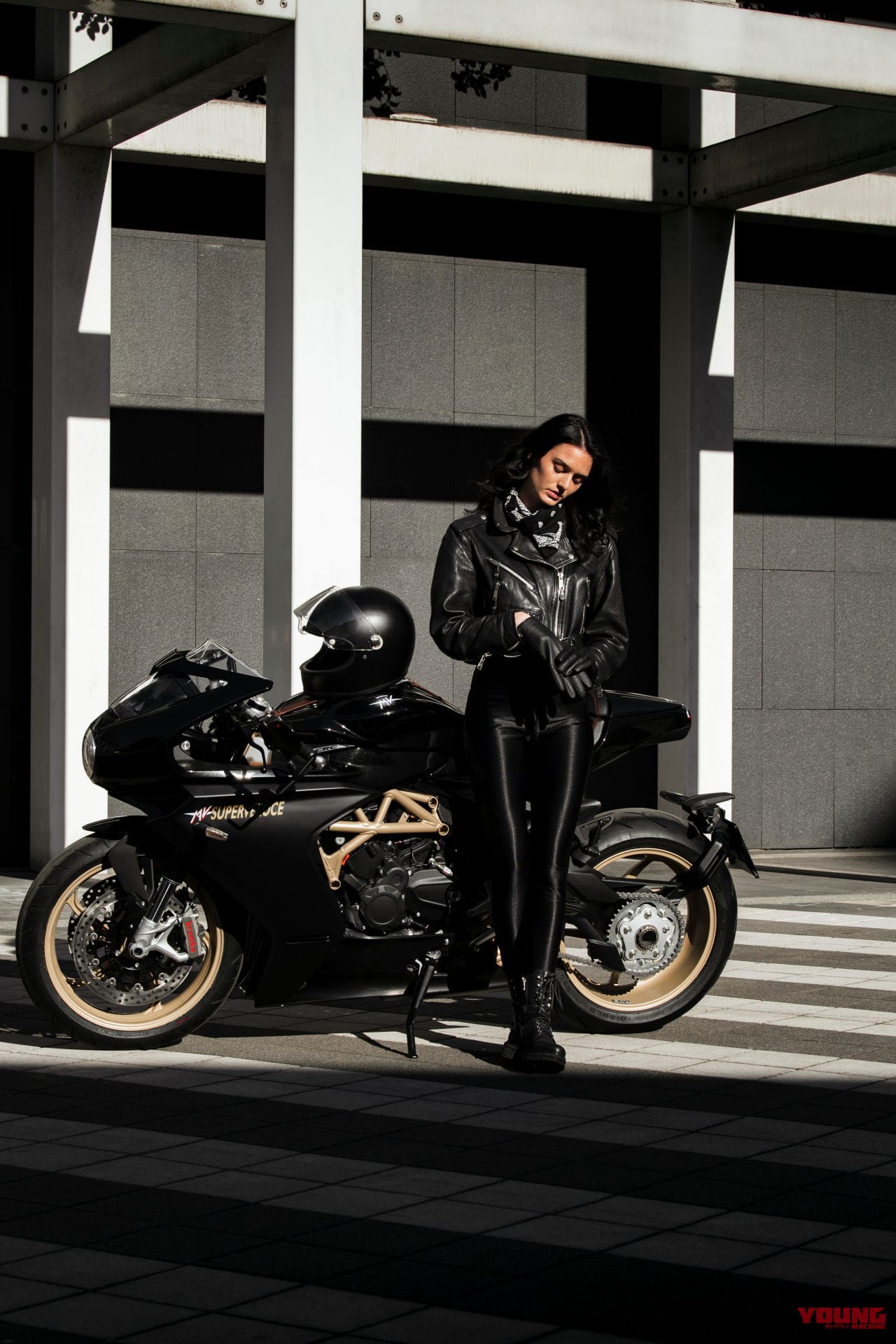 MVアグスタ スーパーベローチェ800|工場再稼働のMVアグスタが「スーパーベローチェ800」に追加カラーを発表! 新鮮な黒と伝統の赤×銀