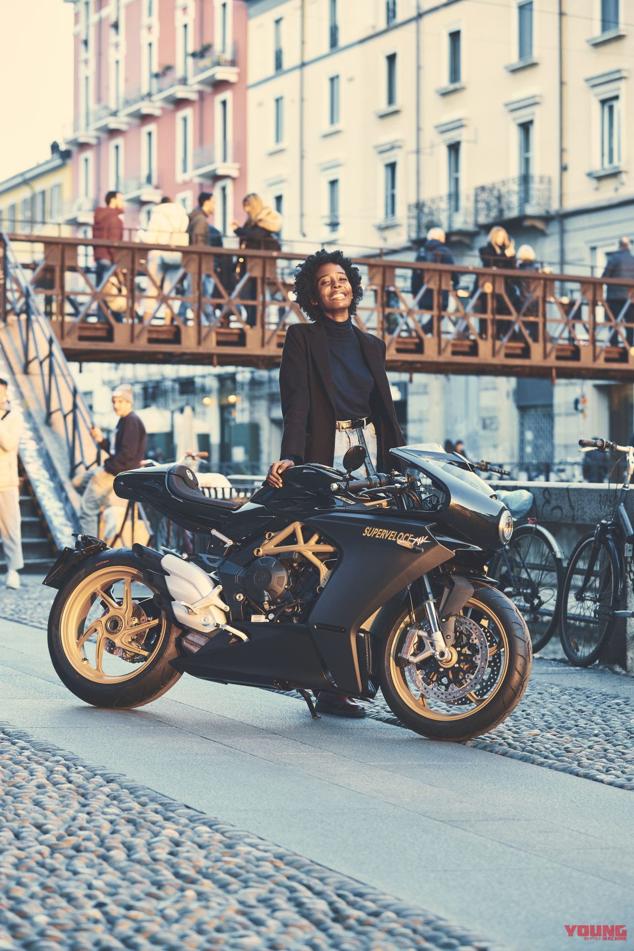 MVアグスタ スーパーベローチェ800|工場再稼働のMVアグスタが「スーパーベローチェ800」に追加カラーを発表! 新鮮な黒と伝統の赤×銀