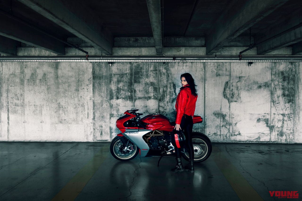 MVアグスタ スーパーベローチェ800|工場再稼働のMVアグスタが「スーパーベローチェ800」に追加カラーを発表! 新鮮な黒と伝統の赤×銀