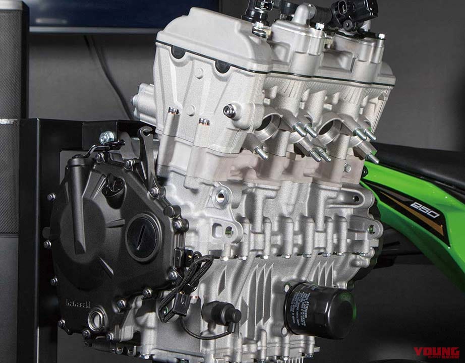 カワサキ ニンジャZX-25R|’20カワサキ ニンジャZX-25R市販予定車 実物チェック【正式発表までもう少し】