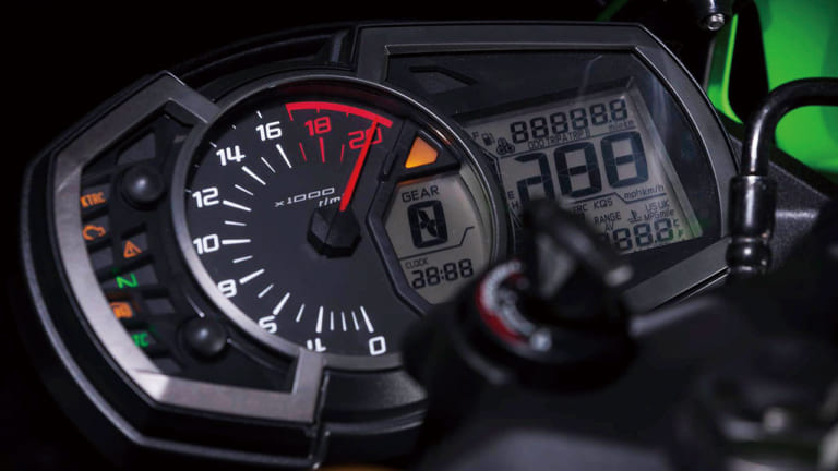 カワサキ ニンジャZX-25R|’20カワサキ ニンジャZX-25R市販予定車 実物チェック【正式発表までもう少し】