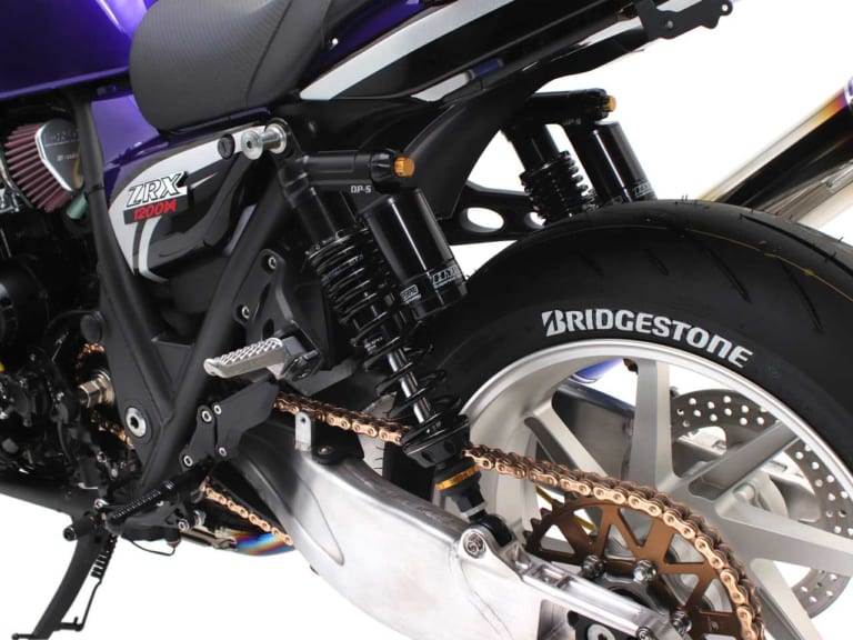 カワサキZRX1200ダエグ アクティブカスタム|’20新作カスタムスタイル〈アクティフ〉×4モテル【KATANA etc.】