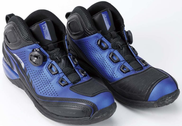 エルフ シンテーゼ16|’20春夏最新ライディングウェア:エルフ【フランスらしく爽やかな青で演出】