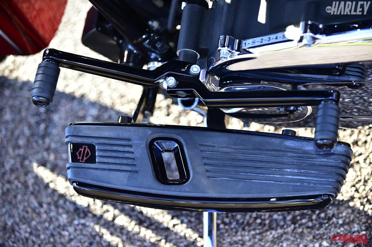 フットボード|S&S T124エンジンを合法車検対応に。ボルトオンキット搭載ハーレーバガーカスタム