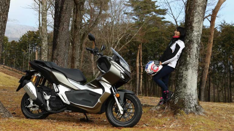 ’20ホンダADV150試乗インプレッション前編【レーシングライダー岡崎静夏】|岡崎静夏の’20ホンダADV150試乗インプレ【これぞスクーターの新基準】前編