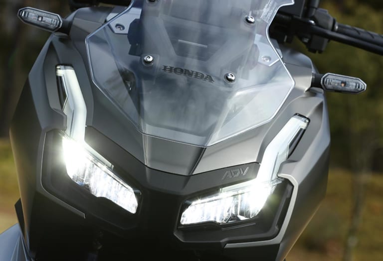ホンダ ADV150|岡崎静夏の’20ホンダADV150試乗インプレ【これぞスクーターの新基準】後編