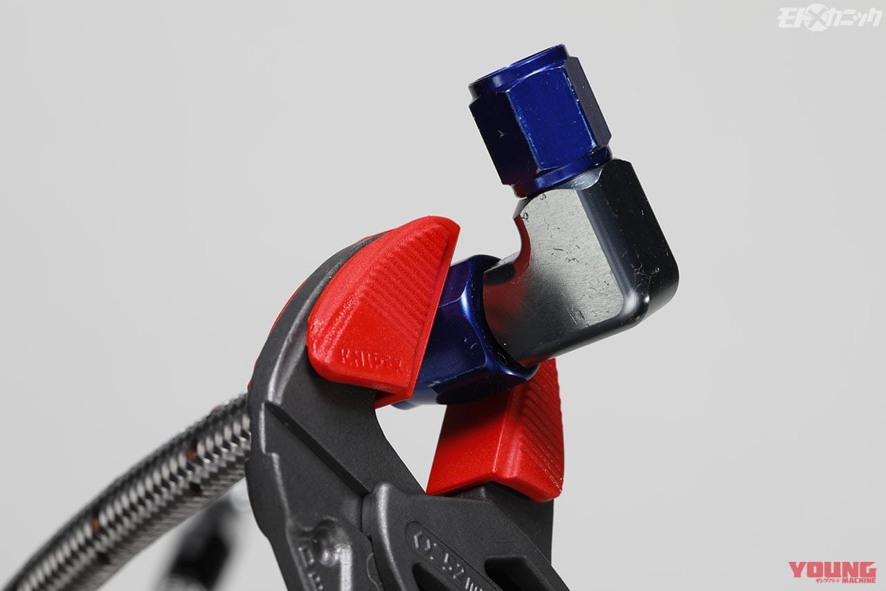 ジョーカバー 8609 250 V01使用例|世界で信頼されるクニペックスは握り系工具のオーソリティ【質実剛健プライヤー】