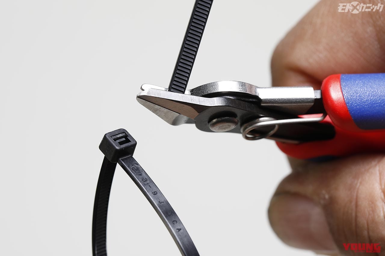 カッティングプライヤーElectronic Super Knips® 78 71 125|クニペックス|世界で信頼されるクニペックスは握り系工具のオーソリティ【質実剛健プライヤー】