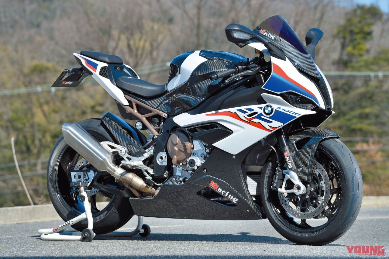 マジカルレーシングBMW S1000RRカスタム|’19 BMW S1000RRマジカルレーシングカスタム【カーボンボディパーツ装着】