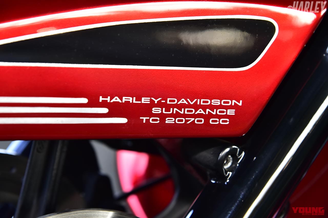 タンクにはサンダンスのロゴ|アメリカ大陸横断前提のハーレー最強ホッドロッドツアラー・サンダンス「トランザム」