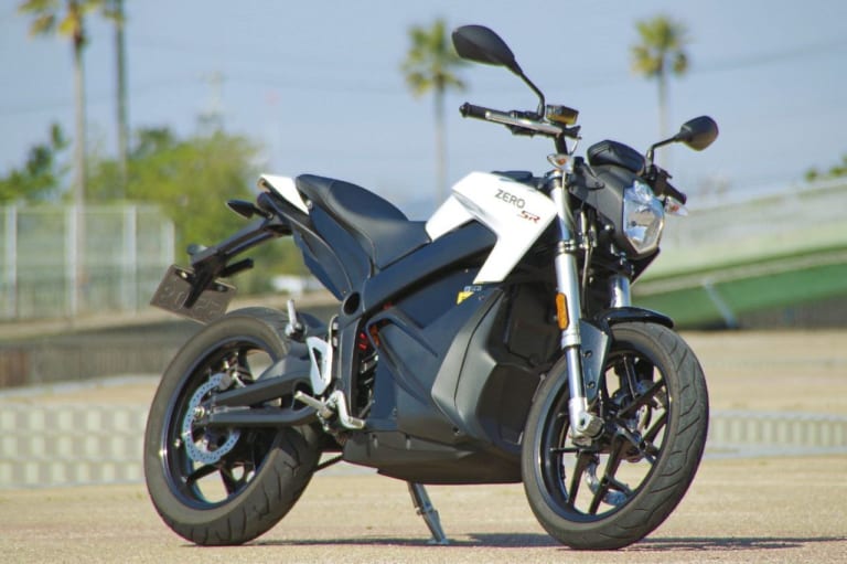 ZERO MOTORCYCLES ZERO SR|電動ネイキッドバイクZERO SR試乗レポート【リッターマシン越えのトルク!?】
