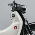 ブラック登場! ホンダが人気の原付二種「スーパーカブC125」に新色を追加