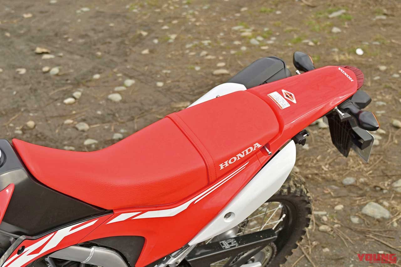 ホンダ CRF250Lのシート|KLX230/CRF250L/セロー250FE徹底比較【#3/6 操作系 etc.】