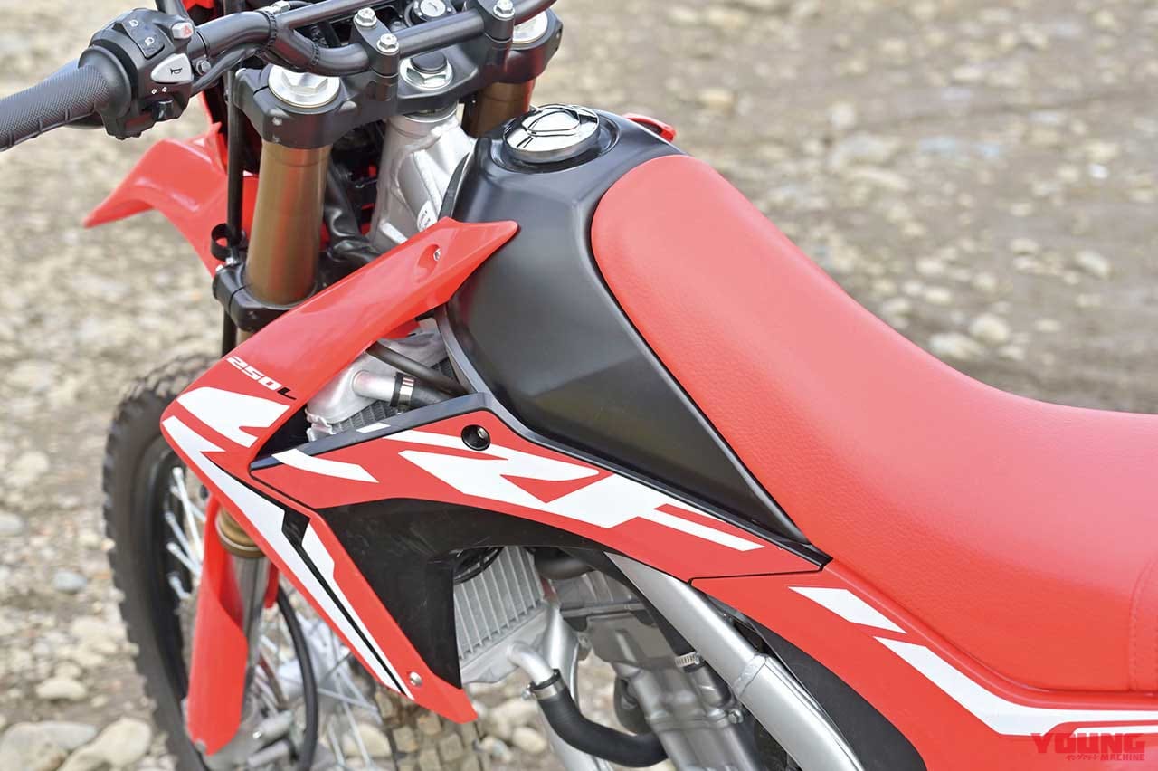 KLX230/CRF250L/セローFE徹底比較【実燃費】ホンダ CRF250L|KLX230/CRF250L/セロー250FE徹底比較【#5 サス|エンジン|積載性】