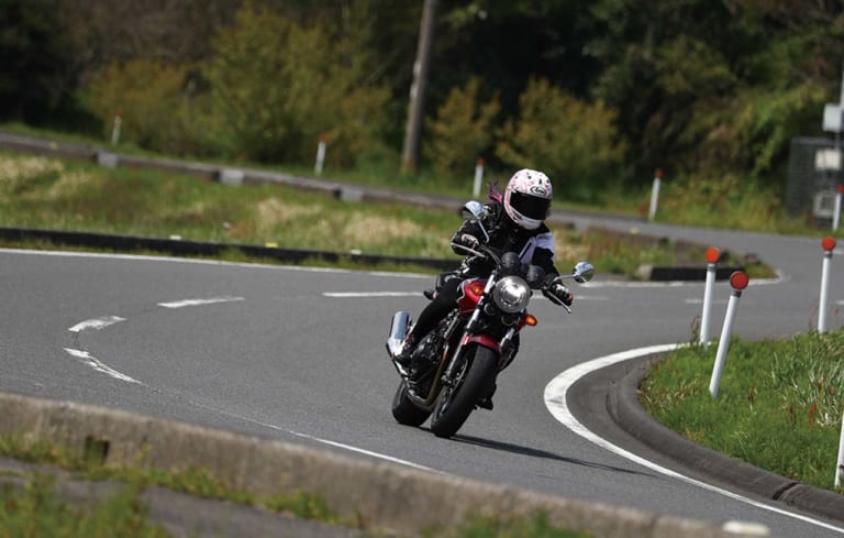 岡崎静夏の’20ホンダCB400 SF試乗インプレ|岡崎静夏の’20ホンダCB400 SF試乗インプレ後編【優れたスポーツのツール】
