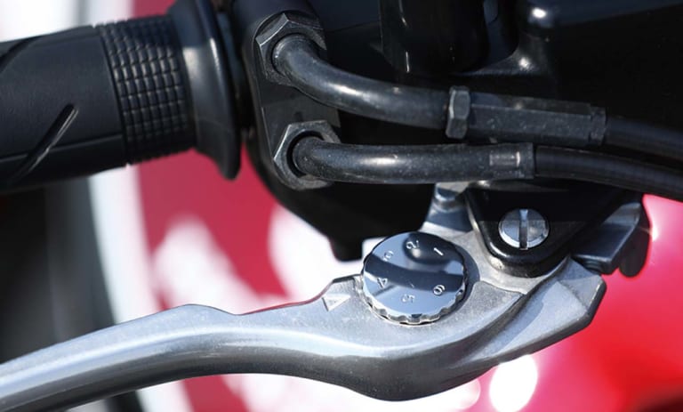 岡崎静夏の’20ホンダCB400 SF試乗インプレ|岡崎静夏の’20ホンダCB400 SF試乗インプレ後編【優れたスポーツのツール】