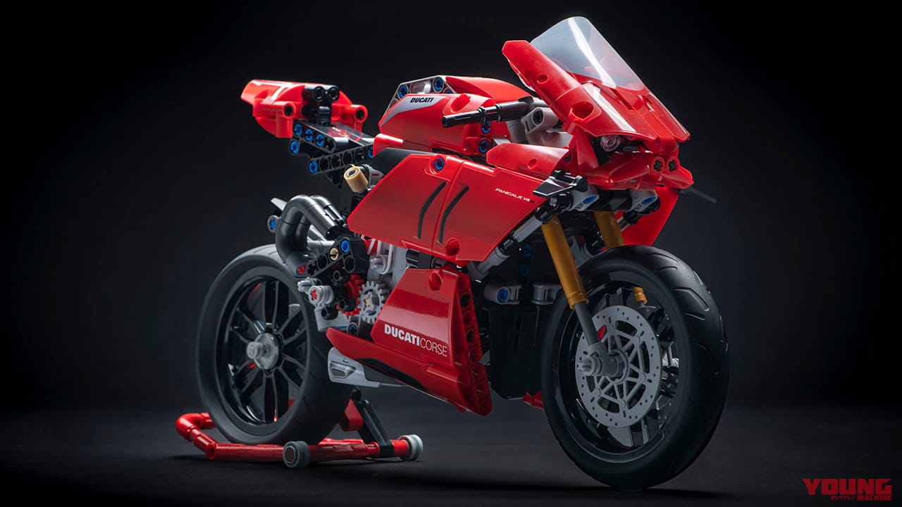 |ドゥカティ パニガーレV4Rの精巧な”レゴ”登場【エンジンが回転する!】