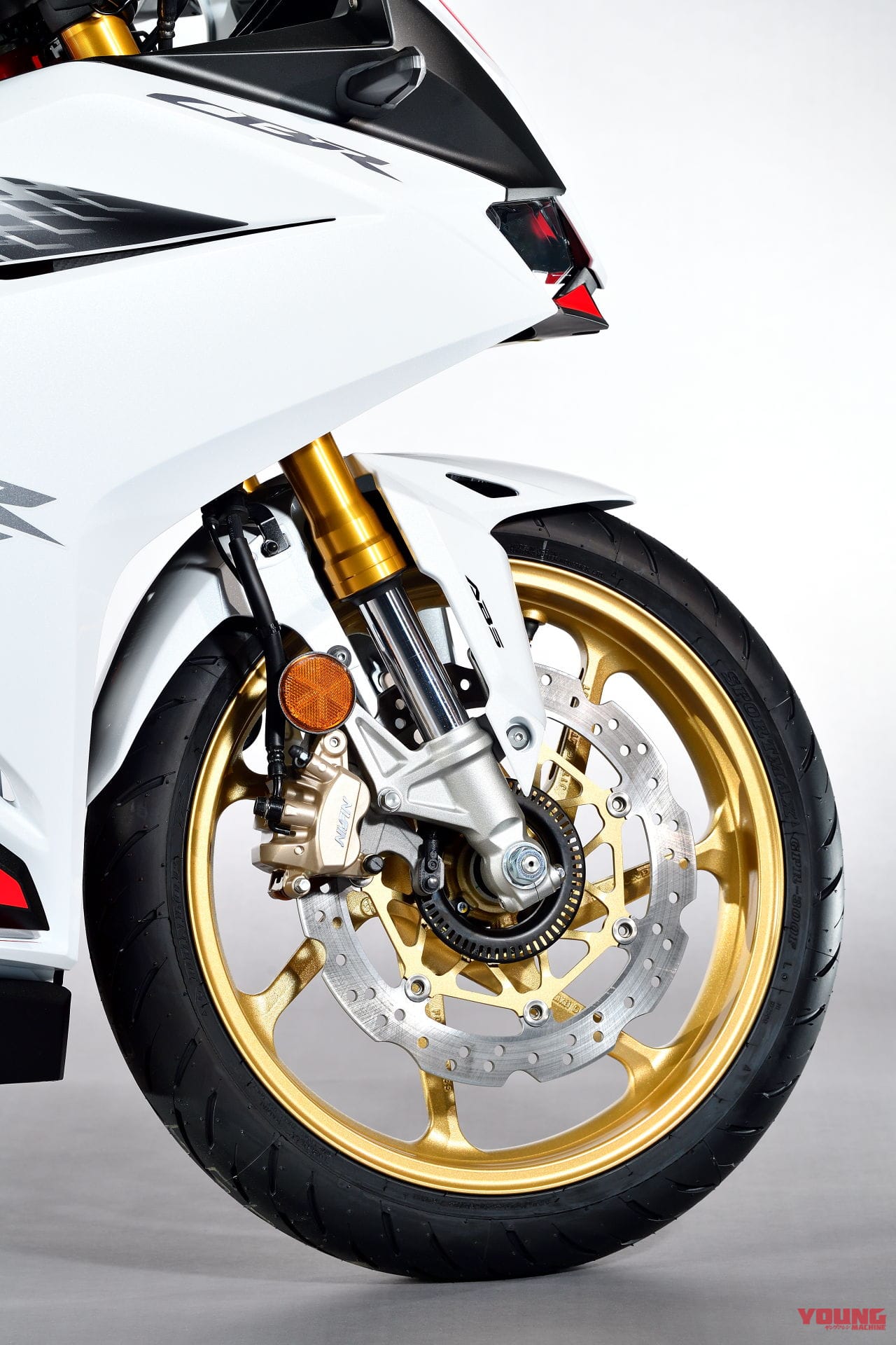 ホンダ CBR250RR|ZX-25R対抗で2気筒最強の41psに! ホンダ「CBR250RR」2020年モデルが本日9/18発売