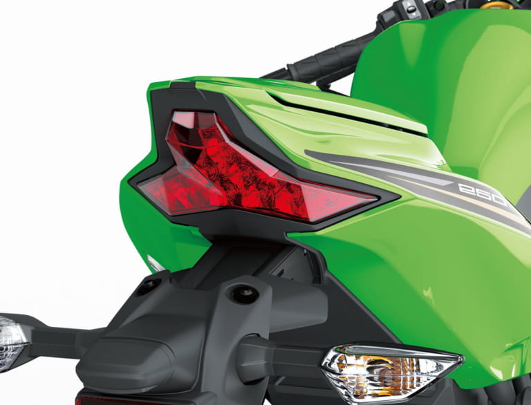 カワサキ「ニンジャZX-25R」はラムエア46psで82万5000円から