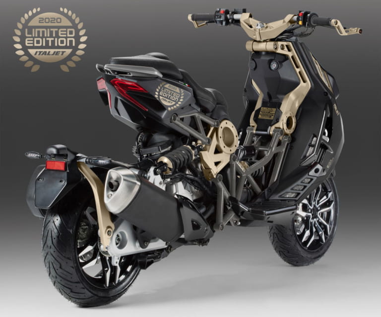 イタルジェット ドラッグスター/DRAGSTER|生産開始間近!! イタルジェット「ドラッグスター」のテストライダー&アンバサダーにドヴィツィオーゾが就任!