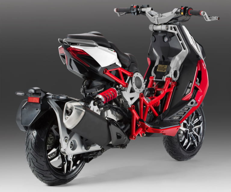 イタルジェット ドラッグスター/DRAGSTER|生産開始間近!! イタルジェット「ドラッグスター」のテストライダー&アンバサダーにドヴィツィオーゾが就任!