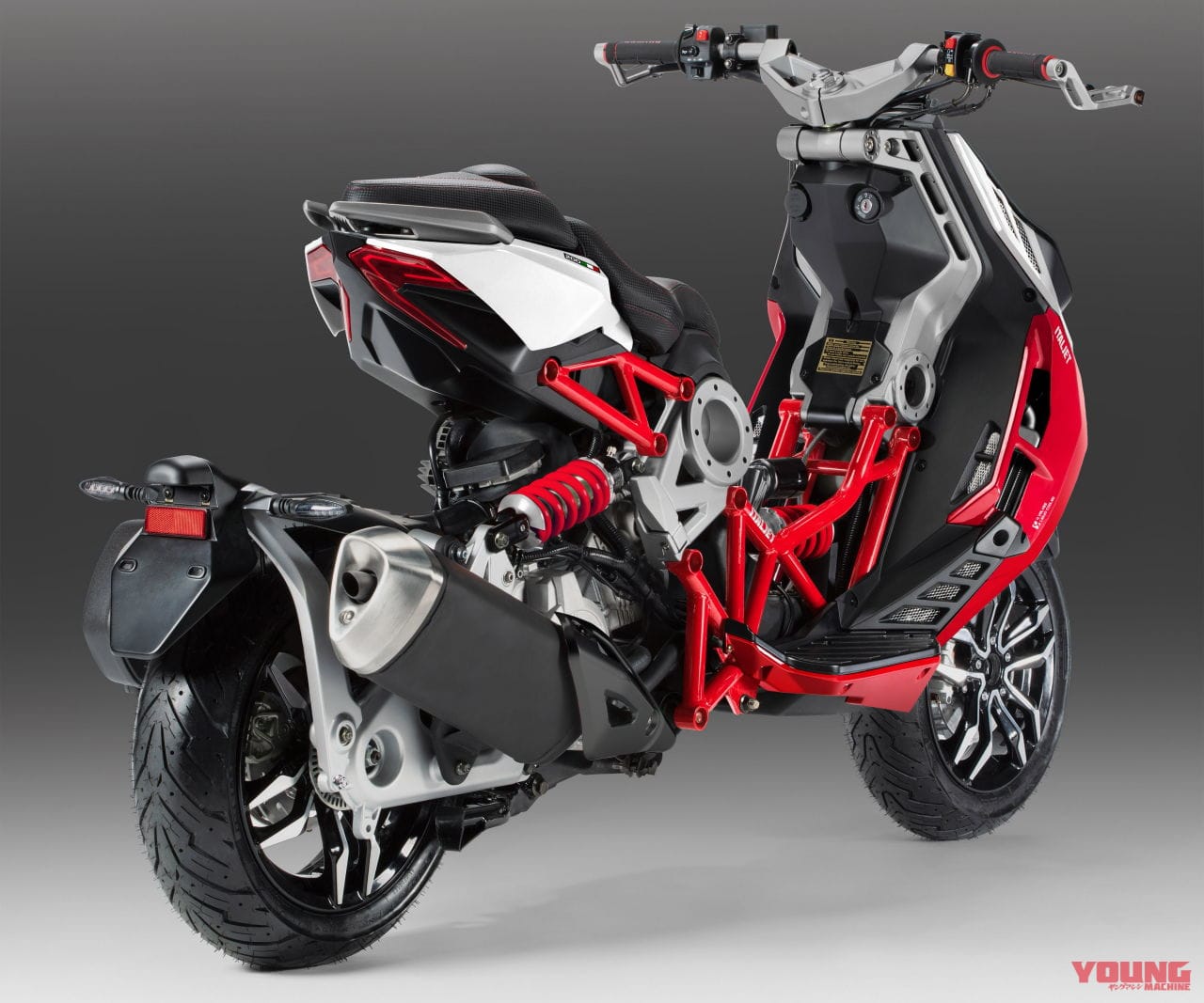 イタルジェット ドラッグスター/DRAGSTER|生産開始間近!! イタルジェット「ドラッグスター」のテストライダー&アンバサダーにドヴィツィオーゾが就任!