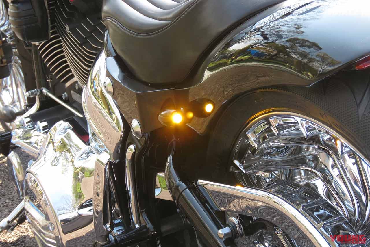 リヤウインカーはLED|ソフテイルブレイクアウトのスープアップカスタム【ハーレーカスタムトレンドNEWS】
