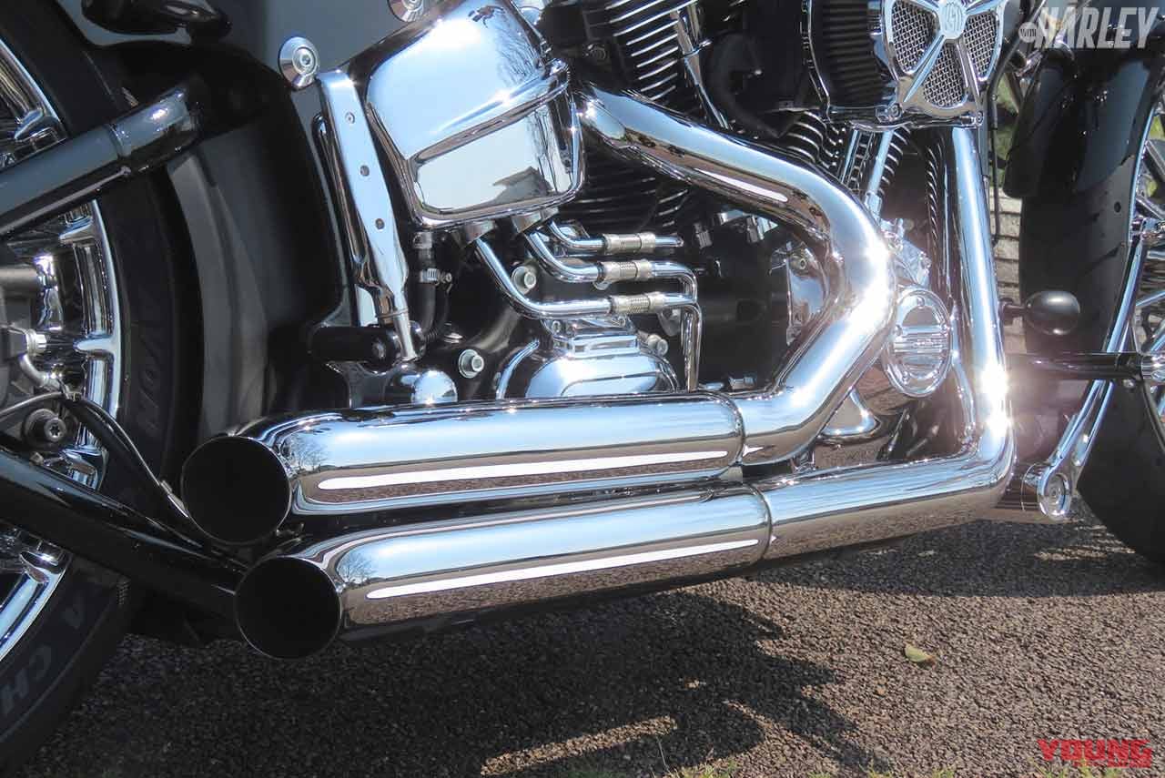 バサーニのプロストリートターンアウトマフラー|ソフテイルブレイクアウトのスープアップカスタム【ハーレーカスタムトレンドNEWS】