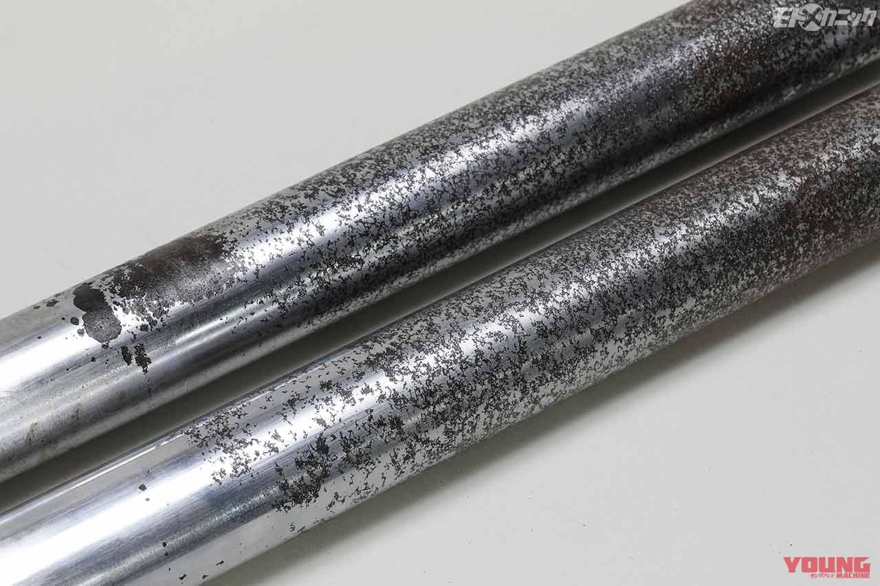 サビサビのインナーチューブ|’69ヤマハ トレール250 DT-1をフルレストア〈フレーム&インナーチューブ編〉