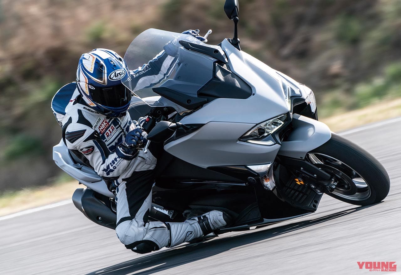 ヤマハ TMAX530DX|ヤマハ新旧TMAX560vs530スポーツ走行対決〈後編:筑波サーキット激走比較〉
