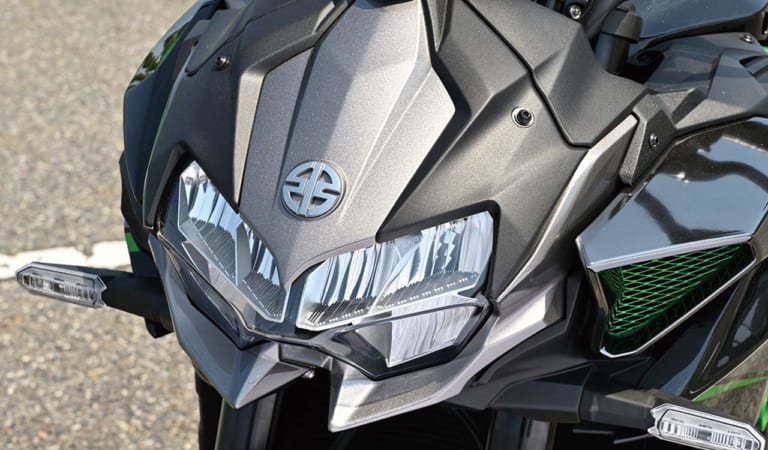 カワサキ Z H2|’20カワサキ Z H2実測ライディング検証#1【唯一無二のスパチャ搭載ネイキッド】
