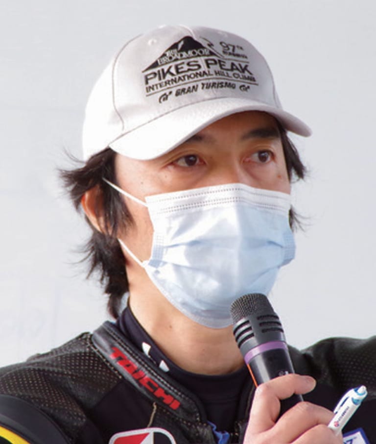 岸本ヨシヒロ氏|電動スポーツネイキッド「ゼロSR/F」試乗レポート【最高速200km/h!】