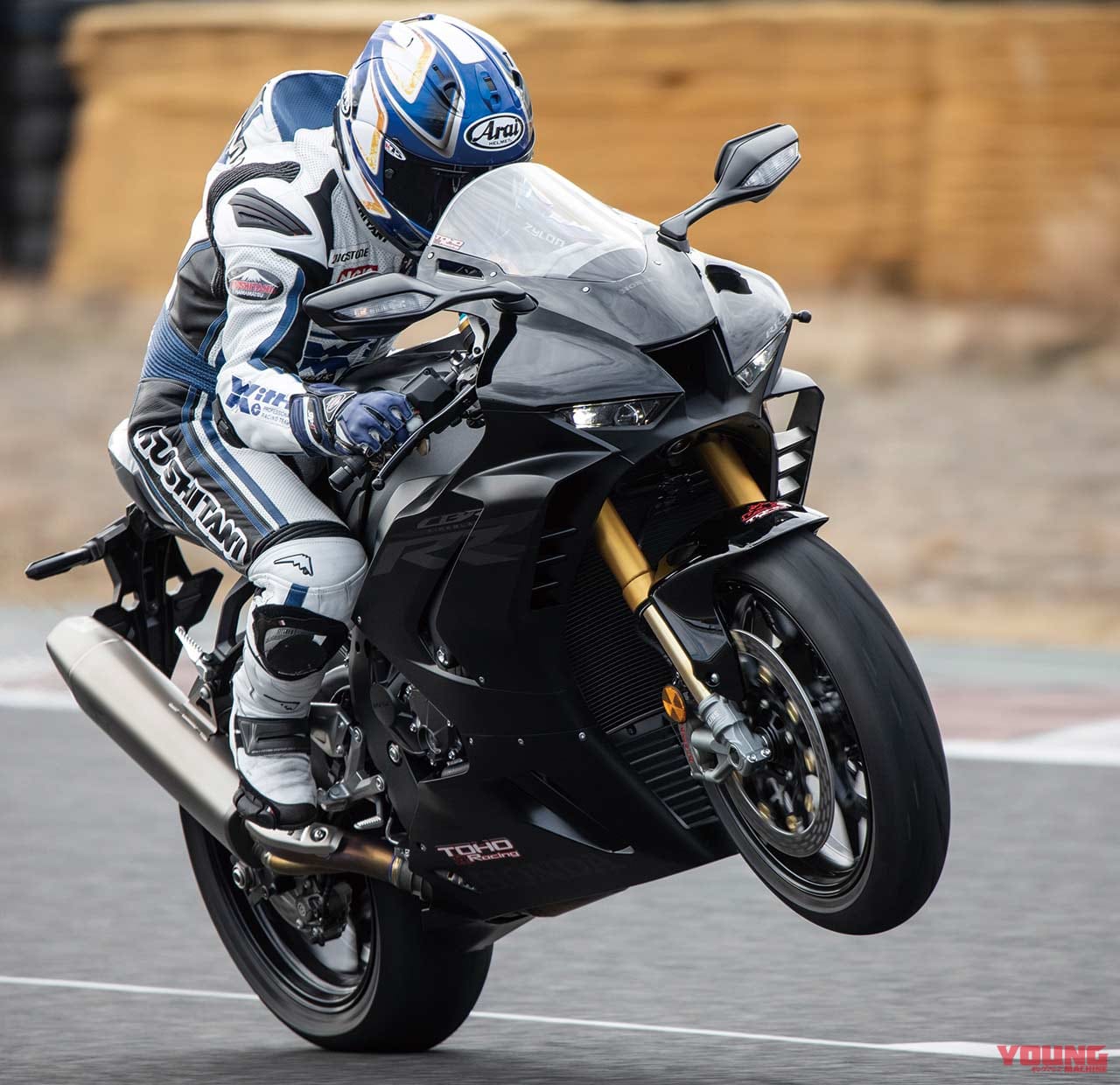 ユーロ6規制の大波に備え 強制進化で二輪車の未来を切り開け バイク新車近未来予想 Webヤングマシン 最新バイク情報 ユーロ6規制の大波に備え 強制進化で二輪車の未来を切り開け バイク新車近未来予想 Webヤングマシン 最新バイク情報