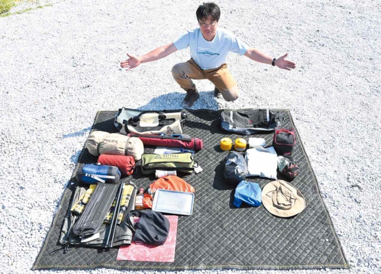 パッキング手順 ツアラテック・アドベンチャードライバッグL(49L) SWモテックのテントバッグ(22L)|バイクでキャンプツーリング:キャンプ道具積載術(パッキング編)