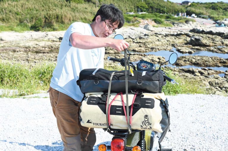 キャンプ道具バイク積載術〈ショックコード編〉【ソロで楽しむバイクキャンプ入門】|バイクでキャンプツーリング:キャンプ道具積載術(ショックコード編)