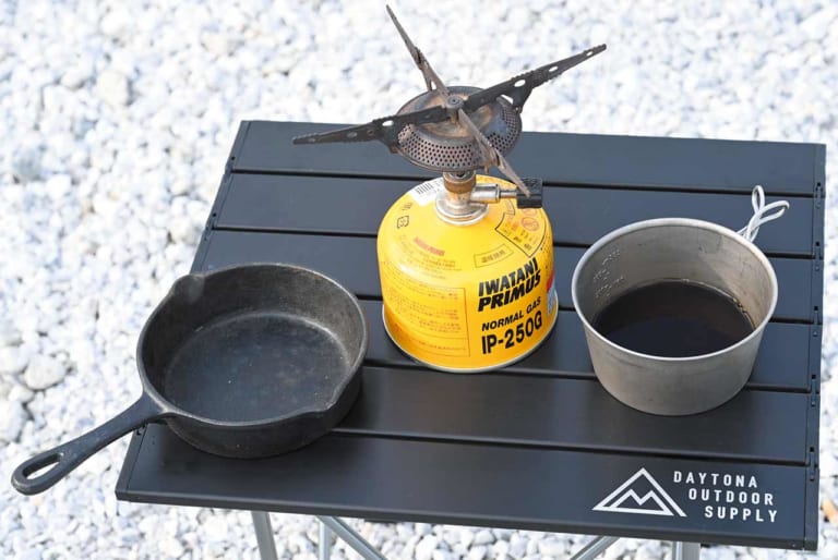 キャンプグッズ選びのコツ#3 チェア/テーブル編【ソロで楽しむバイクキャンプ入門】|キャンプグッズ選びのコツ#3 チェア/テーブル編【ソロで楽しむバイクキャンプ入門】