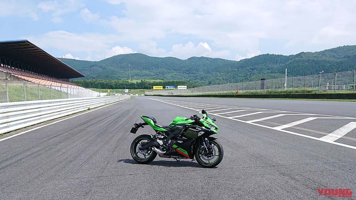 カワサキninja Zx 25r国内初試乗インプレ動画速報 サーキット走行 公道 Webヤングマシン 最新バイク情報 カワサキninja Zx 25r国内初試乗インプレ動画速報 サーキット走行 公道 Webヤングマシン 最新バイク情報