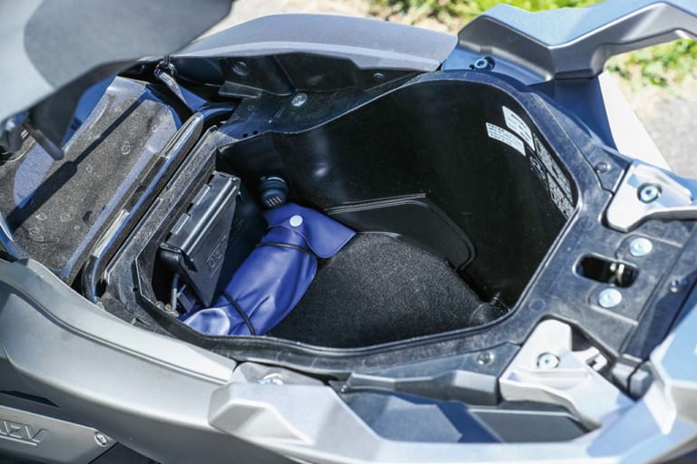 岡崎静夏のホンダX-ADV試乗インプレッション|岡崎静夏のホンダX-ADV試乗インプレ後編【通勤からロングツーリングまで幅広対応】