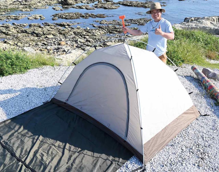 設営:吊り下げ式ドームテントの場合|ソロで楽しむバイクキャンプ成功マニュアル〈タイムスケジュール編〉