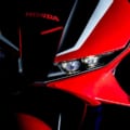 ホンダ新型CBR600RRの姿をキャッチ！ シフターや足まわりはどうなっている？