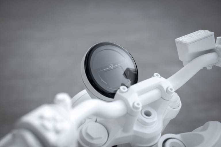 トライアンフ「トライデント」デザインプロトタイプ|トライアンフ「トライデント」復活! プロトタイプ発表からの実車は来春|ミドルクラスに新風