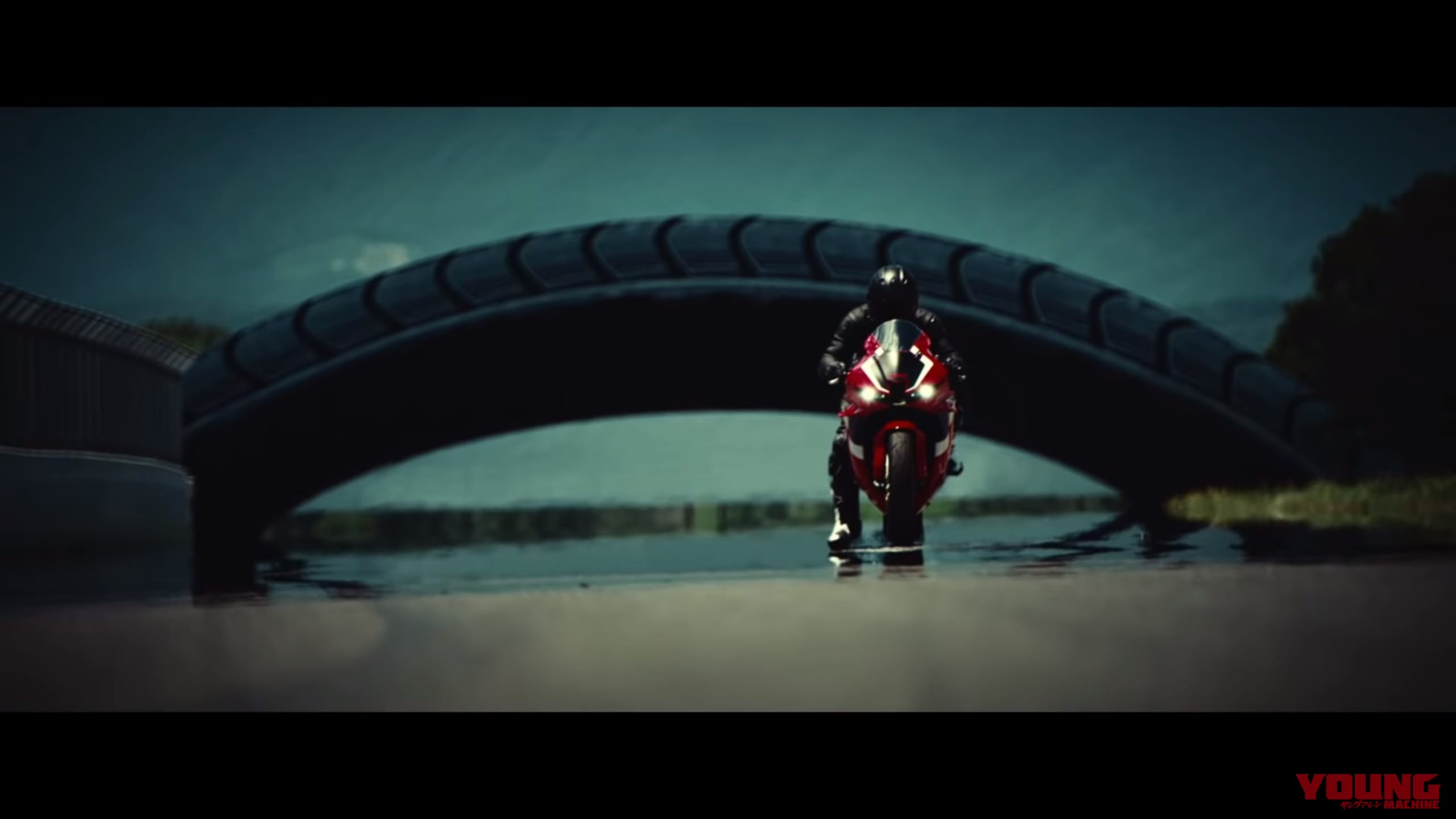 ホンダCBR600RR 2021年モデル|ホンダCBR600RRが新型に転生! ウイング装備でパワモ、トラコン、ウイリー制御、エンブレ制御も