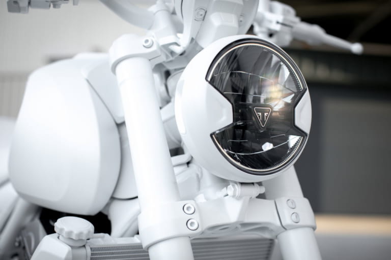 トライアンフ「トライデント」デザインプロトタイプ|トライアンフ「トライデント」復活! プロトタイプ発表からの実車は来春|ミドルクラスに新風