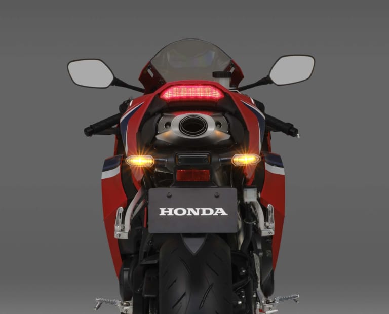 ホンダ CBR600RR|最新中古相場もわかる! 人気バイク歴代モデル図鑑:ホンダCBR600RR【大幅な電脳化を果たした2020年モデル】