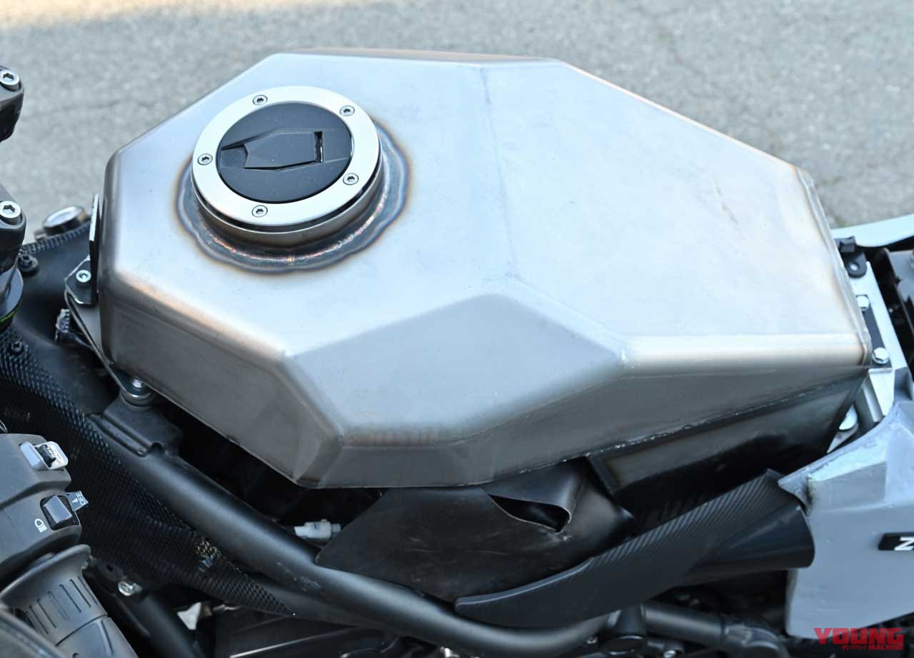 |大のバイク好き・つるの剛士氏が選んだZ900RS×ドレミコレクション=Z1スタイル