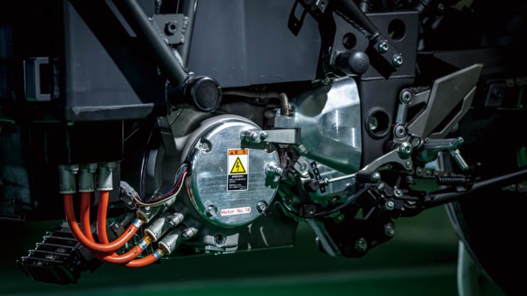 カワサキ EVプロジェクト|電動バイクが時代を変えるために必要なのは”強烈なインパクト”〈バイク新車近未来予想〉